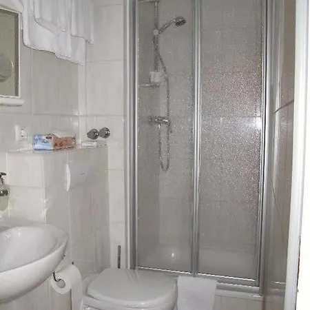 Pensionat Villa Flora Hotel 3*