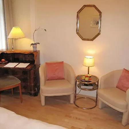 Villa Flora Hotel